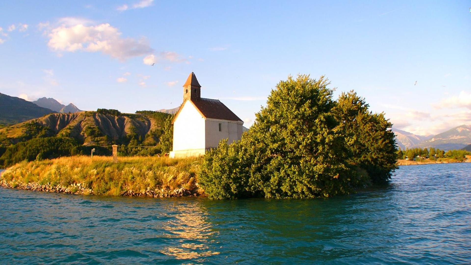 Logis Eden Hotel Savines-le-Lac